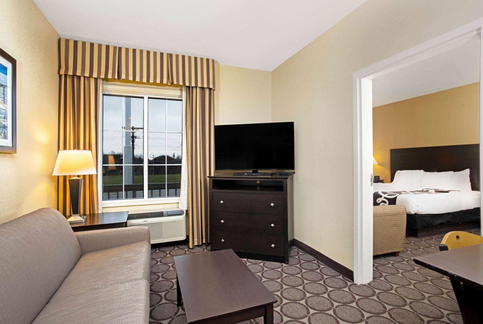 La Quinta By Wyndham Lexington South / Hamburg Hotel Екстериор снимка